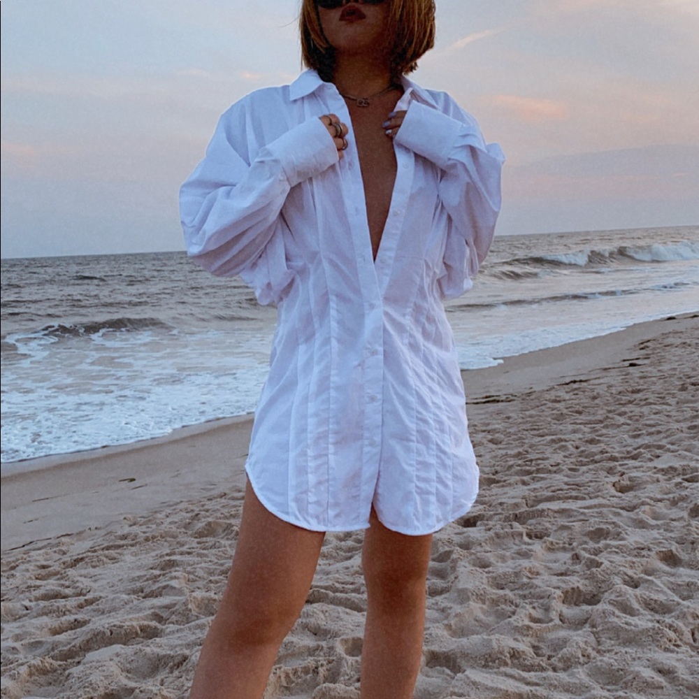 White dress shirt